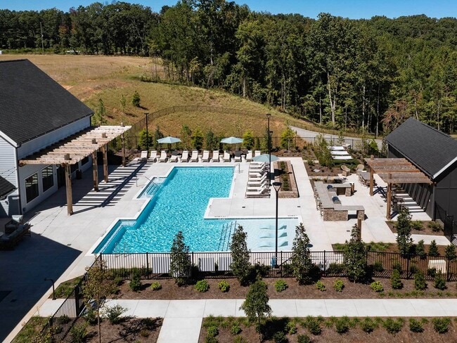 Advenir at Flowery Branch