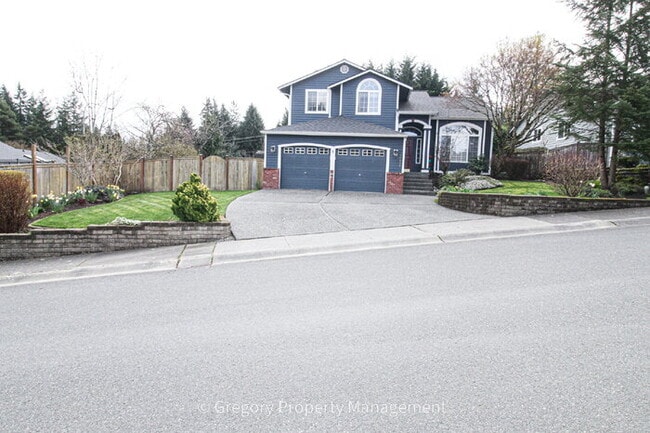 Photo - Well Maintained 1st Time Rental 4bed 3bath 2 Car 2076sf New Paint. Huge Fenced Backyard A/C