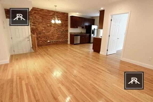 3 bedroom in Brookline MA 02446 - 3 bedroom in Brookline MA 02446 Unidad 4 Rental