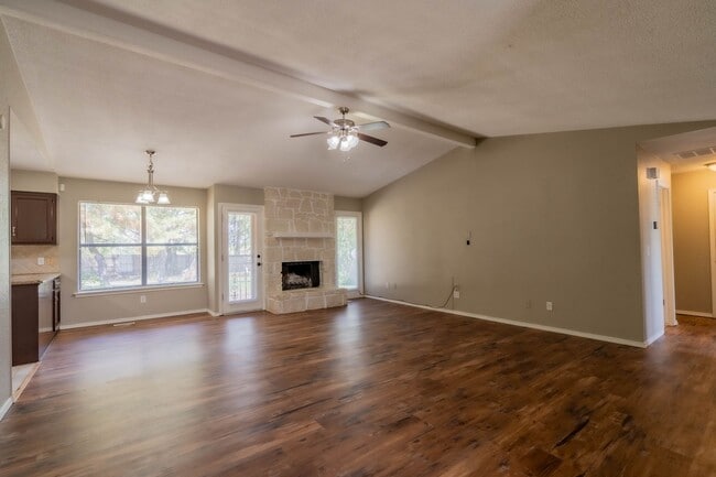 Photo - 3 Bed | 2 Bath in Tulsa!