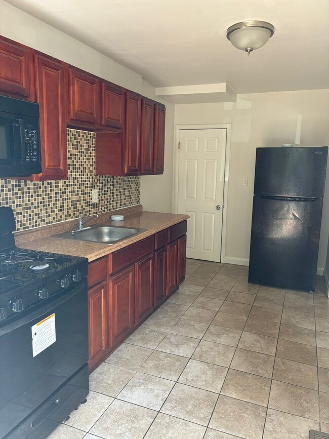 Photo - 1715 E Belvedere Ave