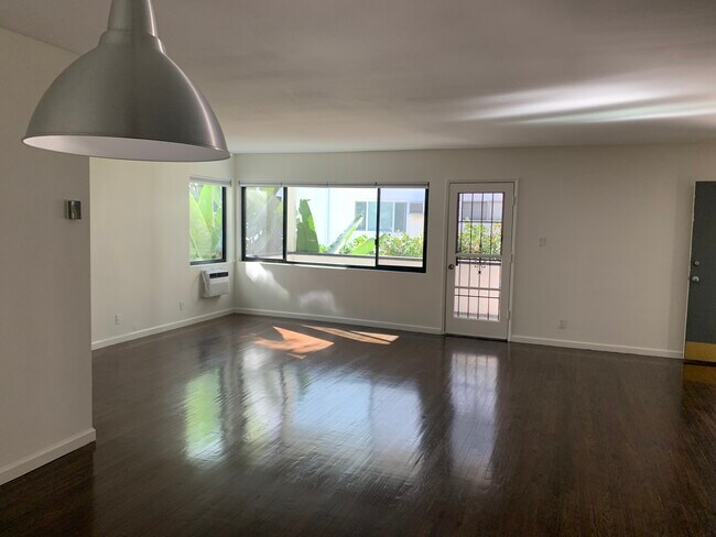 Photo - 8770 Shoreham Dr Unit 3