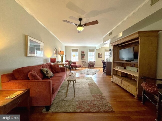 Photo - 37 W Gay St Unidad 3RD FL