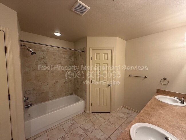 Photo - 4625 Fordham St