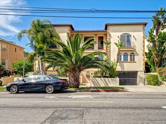 10769 Ohio Ave Unidad PH2