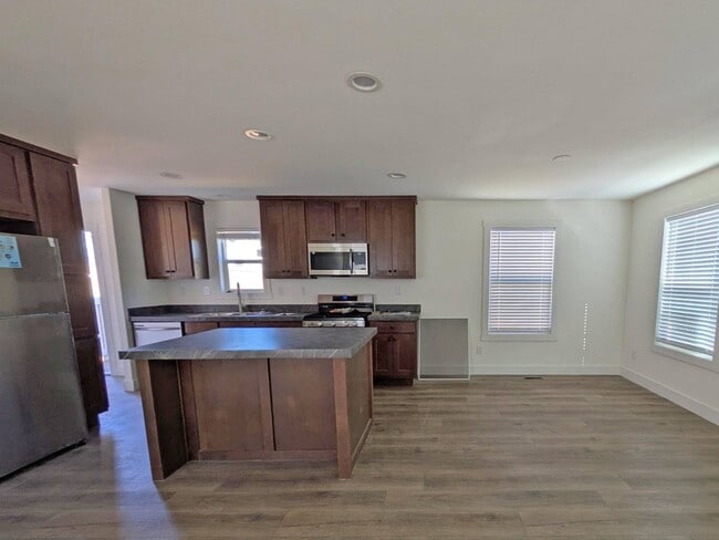 Photo - 6656 Pentz Rd