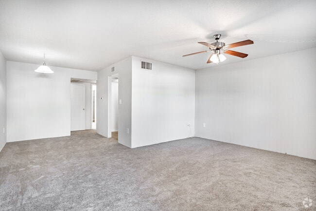 1 dormitorio, 1 baño - 720 pies cuadrados - Sala de estar/Comedor - Lindru Gardens