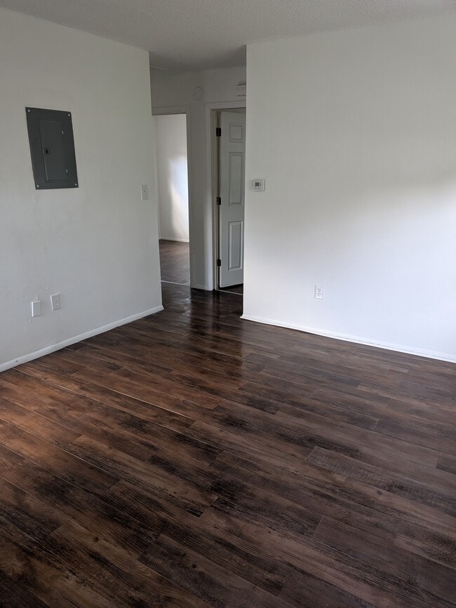 Photo - 1906 Park Manor Dr