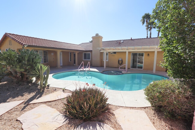 Photo - 64900 Desert Air Ct