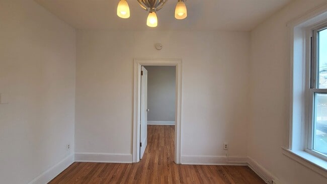 Photo - 15 Hopkins Ave