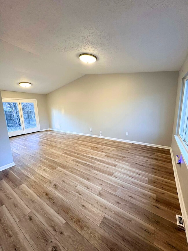 Photo - 8912 Maplecreek Drive