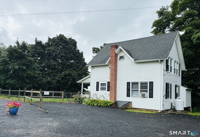 Photo - 136 Chestnut Hill Rd