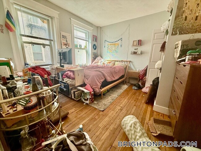 Photo - 1665 Commonwealth Ave Unit 5
