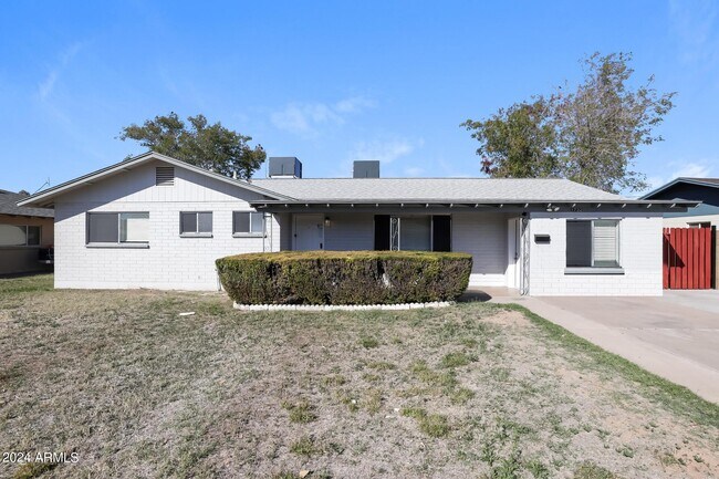 Photo - 1732 E 1st Ave House