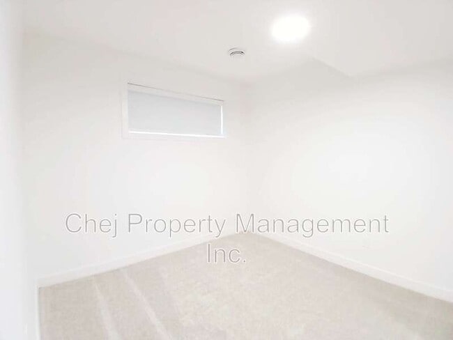 Photo - 20947-20920 20 Ave NW Unit Lower