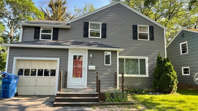 Photo - 3 Stanford Rd W Casa