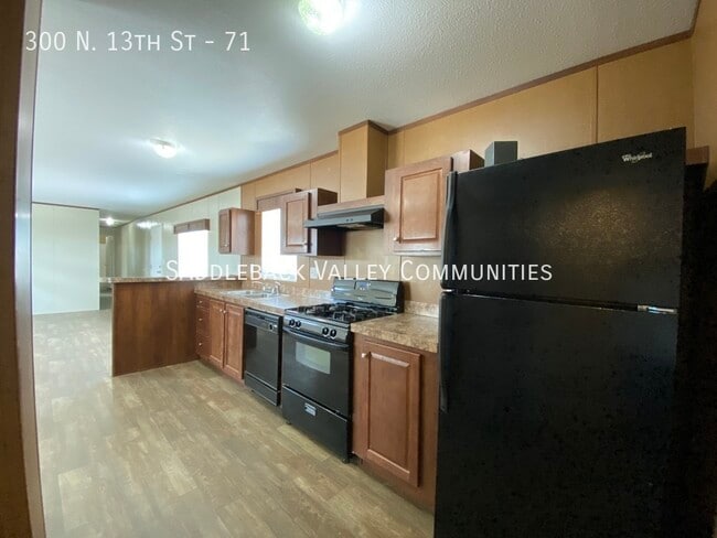 Photo - 300 N 13th St