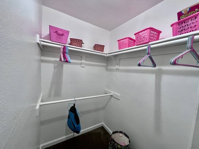 2B / 2B - 994 Sq.ft
