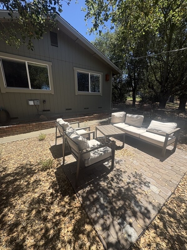 Photo - 1776 Meda Ave