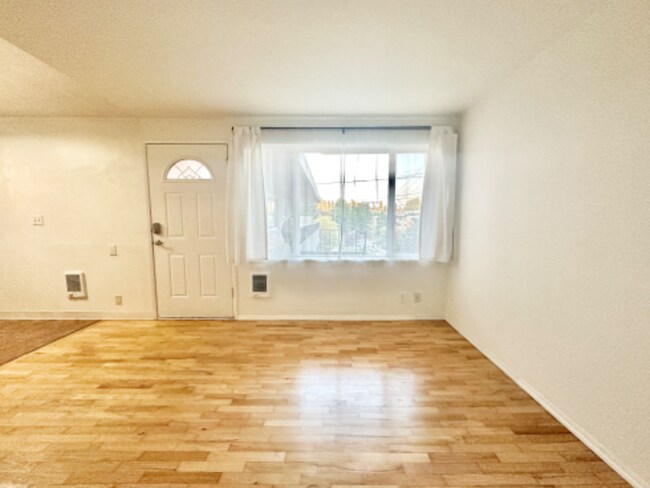 Photo - 5101 Ravenna Ave NE Unit 7