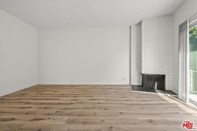 Photo - 10657 Holman Ave Unit 4