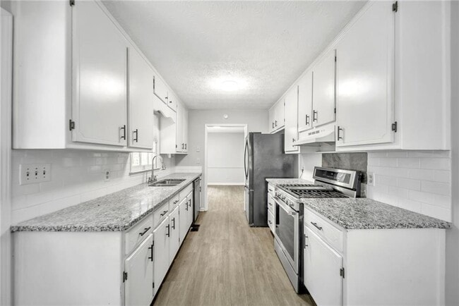 Photo - 608 Wood Ridge Dr