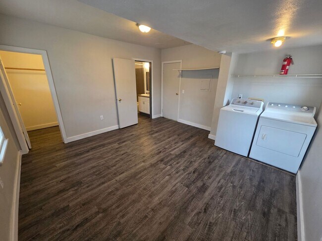 613 W Knox Ave Unit 3