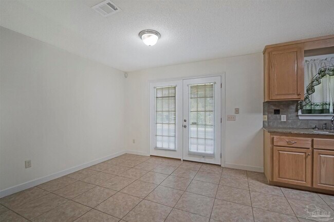 Photo - 1301 Elliott St