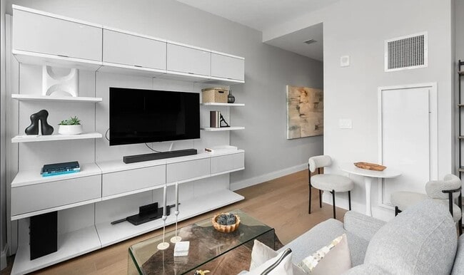 Building Photo - 2 Ware St Unit 7D Rental
