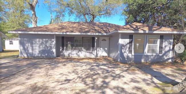 Photo - 412 Azalea Ave