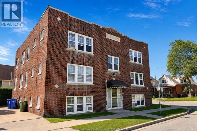 Photo - 1009 Niagara St Unit 6