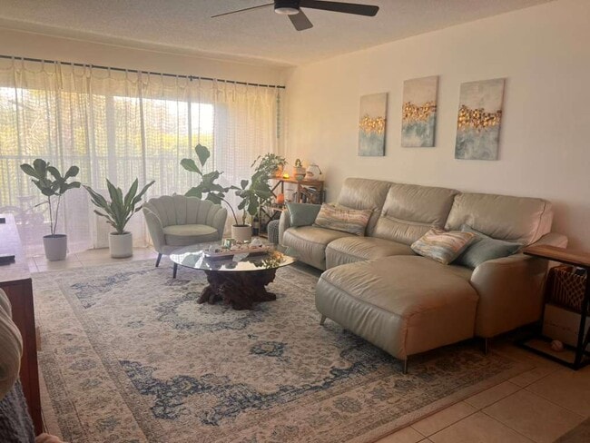 118 Palm Dr Unit 10