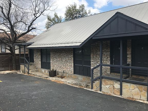 Building Photo - 3805 southridge dr Unit D