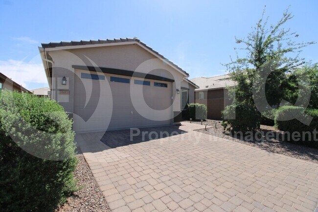 Photo - 1687 W Harris Ave