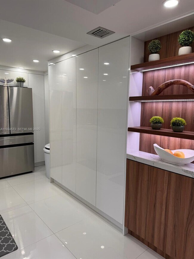 Photo - 3800 S Ocean Dr Unit 311