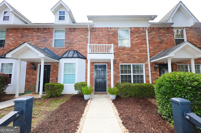 Photo - 37 Intown Pl