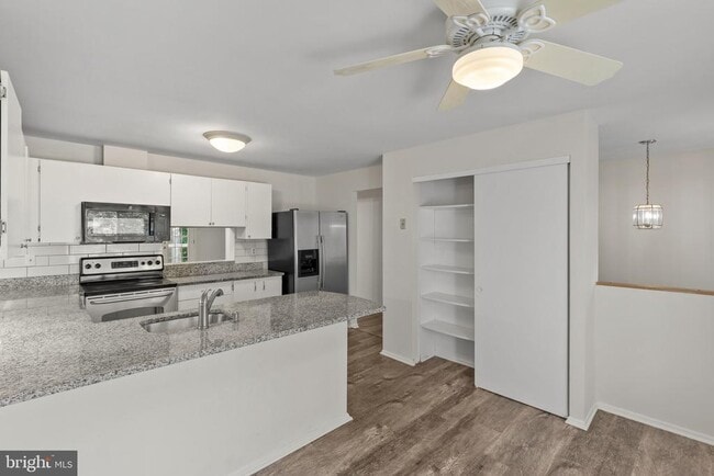 Photo - 11861 New Country Ln