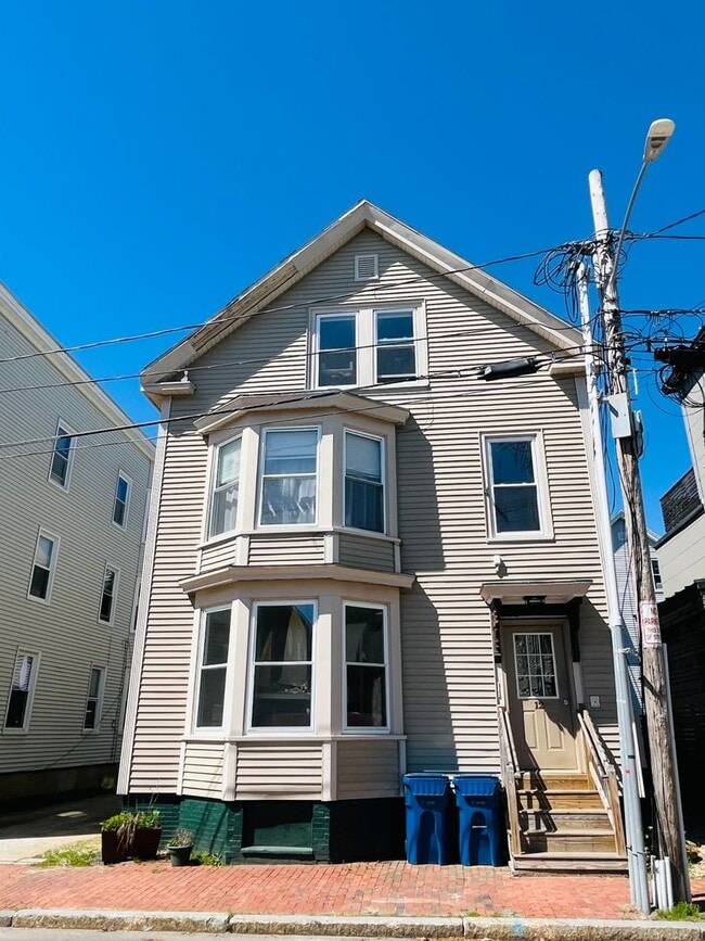 Photo - 12 May St Unit 2