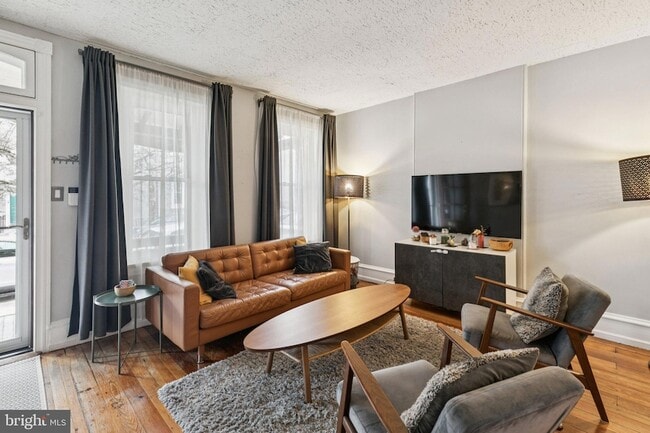 Building Photo - 4353 Freeland Ave