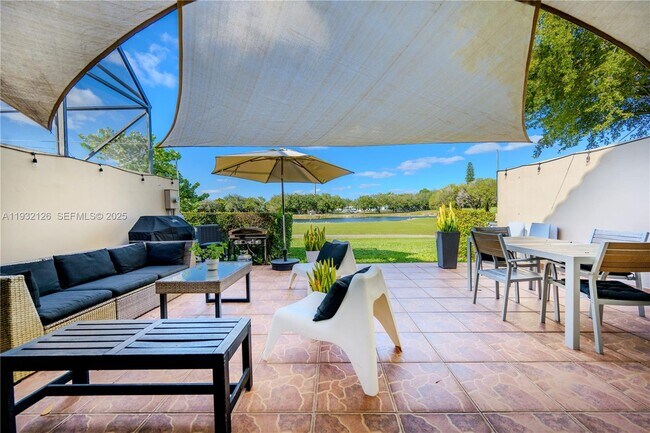 Photo - 3322 Torremolinos Ave Unidad F-41B