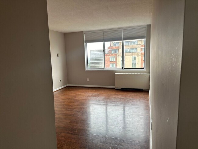 Photo - 1 Bedroom 2 bath Condo Pike and Rose