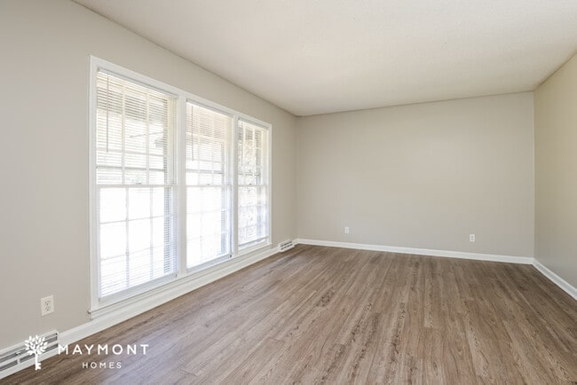 Photo - 2851 Nantuckett Ave