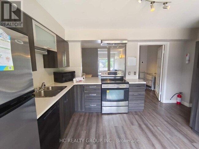 Photo - 1548 Richmond St