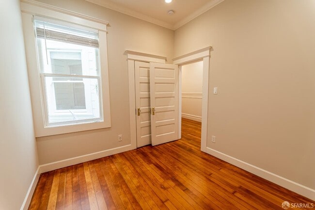 Photo - 139 Jasper Pl