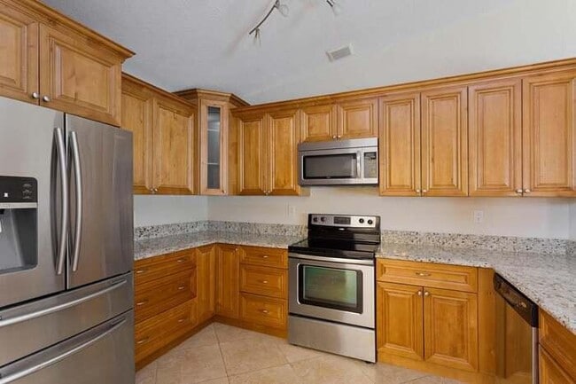 Photo - 39 Mayfair Ln