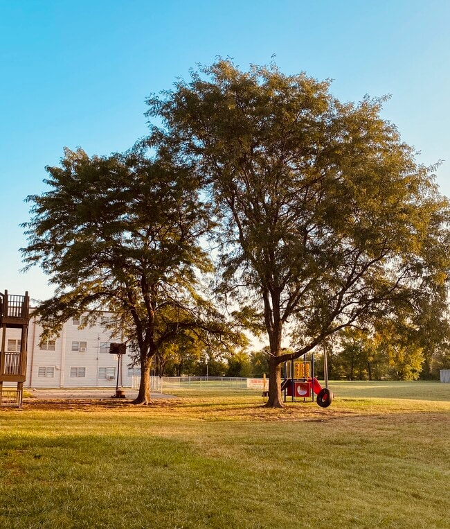 Photo - Courtyard Apartments