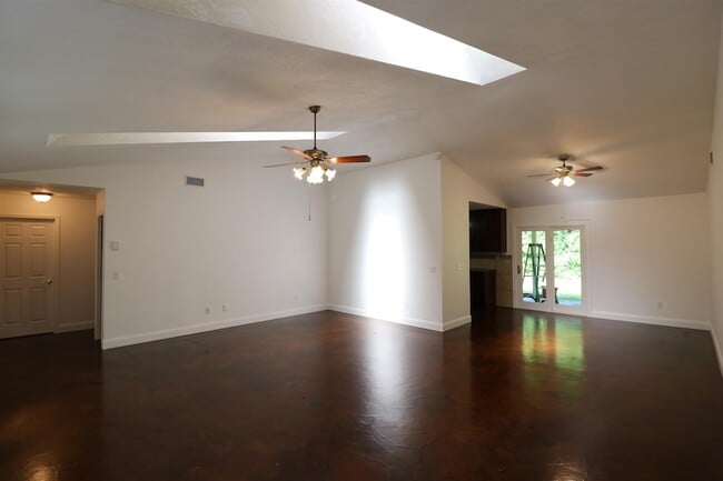 Photo - 4225 Oak Ln