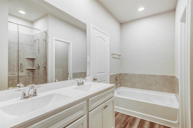 Photo - 9304 Colonial Bent Pl