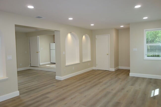 Photo - Cute Country Living!