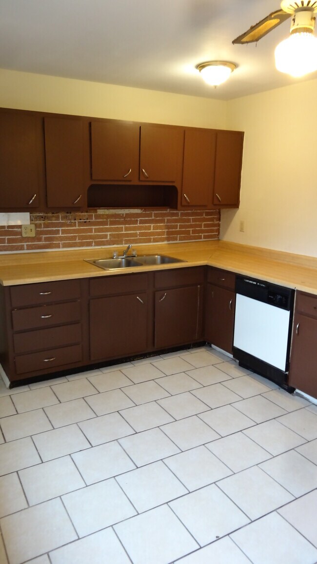 1839 Fleming Rd Rental House Rental in Columbus, OH